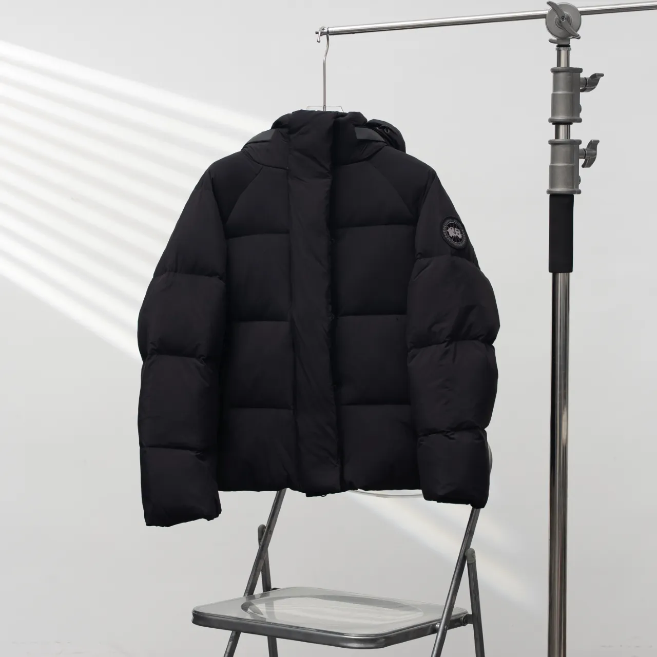 P880 CANADA GOOSE丨Canada Goose Ouyang Nana Generation Hooded Down Jacket Color: Black Size: S-XXL